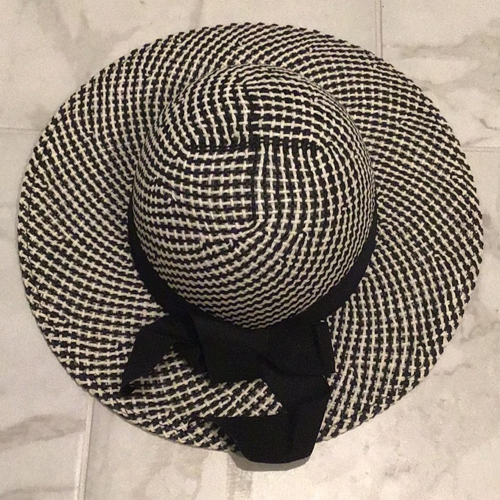Black and white hat